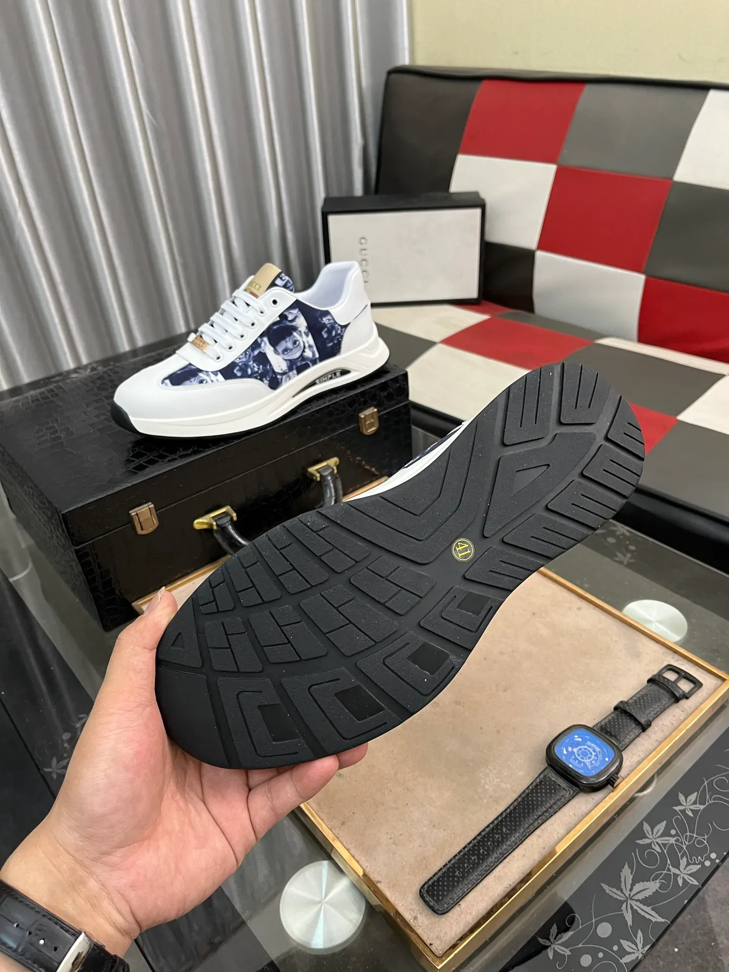 Men's shoes 💰420⌚️⌚️[GUCCI] The latest trendy men's casual shoes, the fabric is made of embossed cowhide imported from Italy, comfortable sheepskin lining + feet, the original outsole is wear-resistant and non-slip, high-level version, exquisite workmanship. Code number: 38-442️⃣Colors available